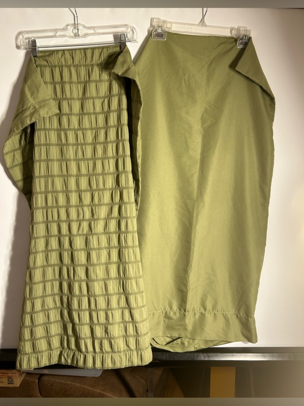 LOVE’S CABIN SET OF (2) PAIRS OF DARK SAGE GREEN KING SIZE PILLOW CASES